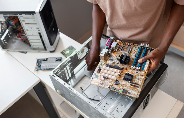 proedgeit project logo and slogan